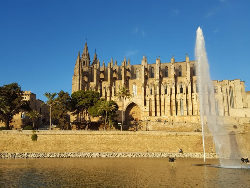 PALMA DE MALLORCA & SOLLER MIT BAHN & STADTFÜHRUNG ab Palma - What the $117 price includes