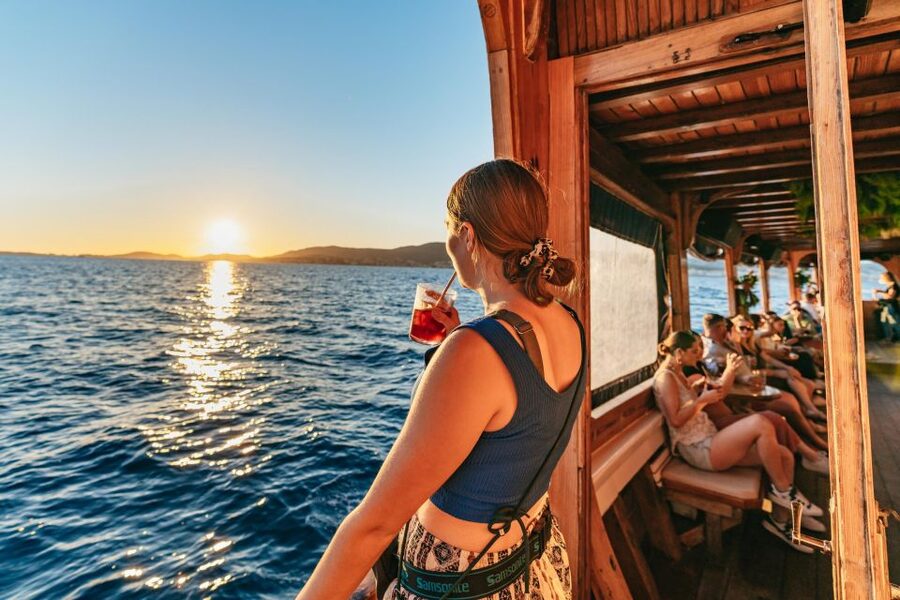 Palma de Mallorca: Sunset Boat Tour - The meeting point at Palma’s promenade