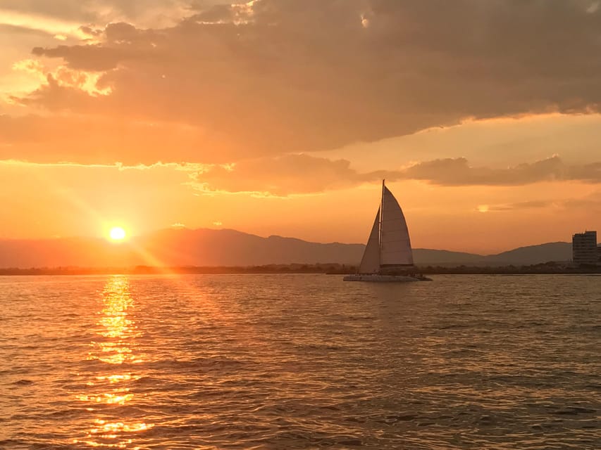Palma de Mallorca: Sunset Sailing Catamaran Trip with Drink - Who will enjoy this Palma sunset sail?
