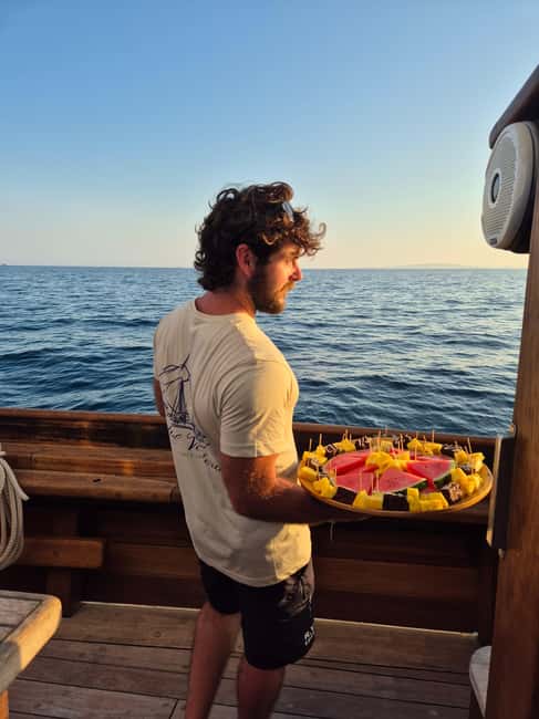 Palma de Mallorca: Wooden Sailboat; Food, Views & History - Sailing Palma Bay on the Rafael Verdera