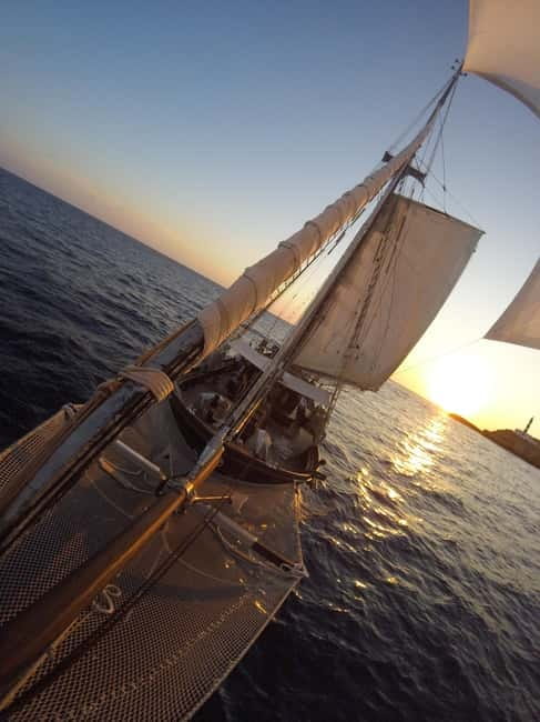 Palma de Mallorca: Wooden Sailboat; Food, Views & History - A barbecue made with local produce