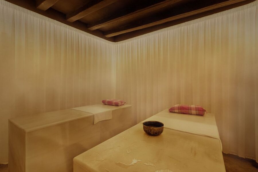Palma: Hammam Al Àndalus Bath Session with Massage Options - The setting, sound, and pace