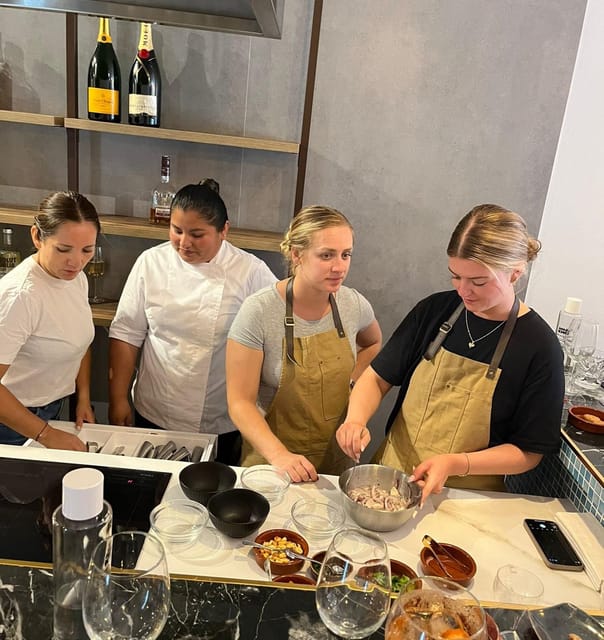 Palma: Mediterranean Cooking Class with Drinks - The welcome drink sets the tone