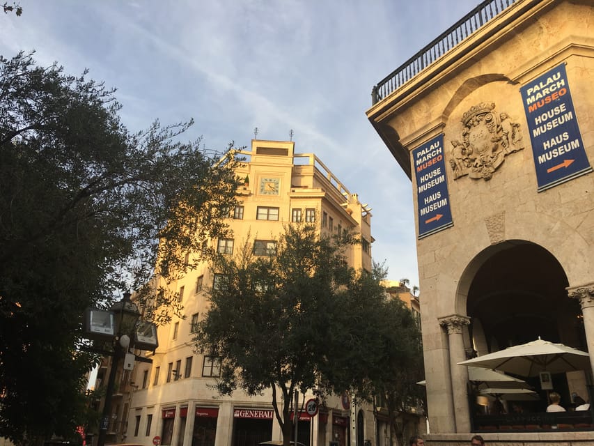 Palma Old Town Insider Tour with visit of the Cathedral - Inside Palma Cathedral for 30 minutes