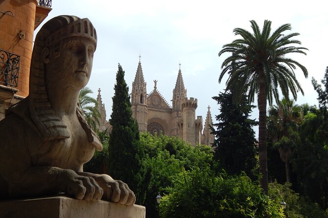 Palma Old Town & The Cathedral of Mallorca with Mallorcan pastry - Palma’s best patios and noble homes