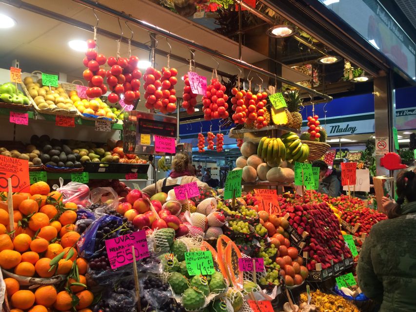 Palma: Walking Tour with Mediterranean Delicacies - From the fishing harbor to the Consulado del Mar