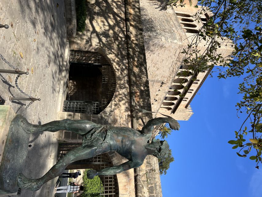 Palmas sightseeing highlights in a private and exclusive way - Following Palma’s 2,200-year story in two hours