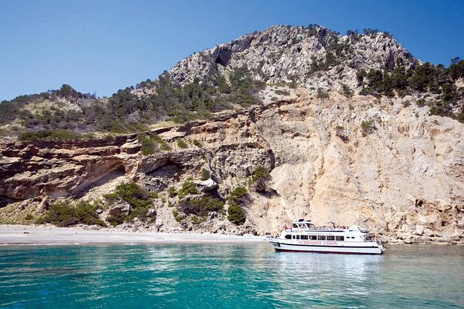 Panoramic Mallorca Boat Trip to Formentor Beach - Comfort, crowding, and practical details
