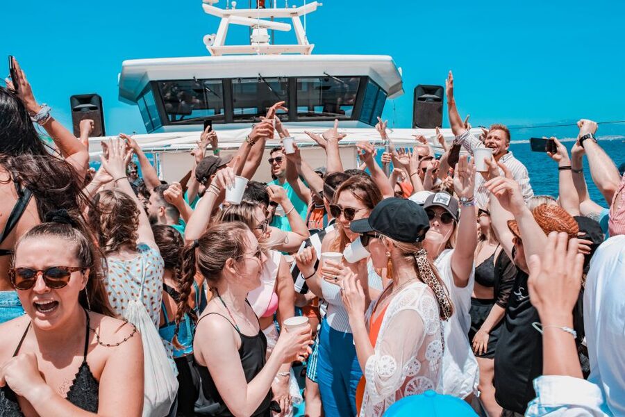 Playa de Palma: Boat Party with DJ, Buffet and Entertainment - What the $94 price really covers