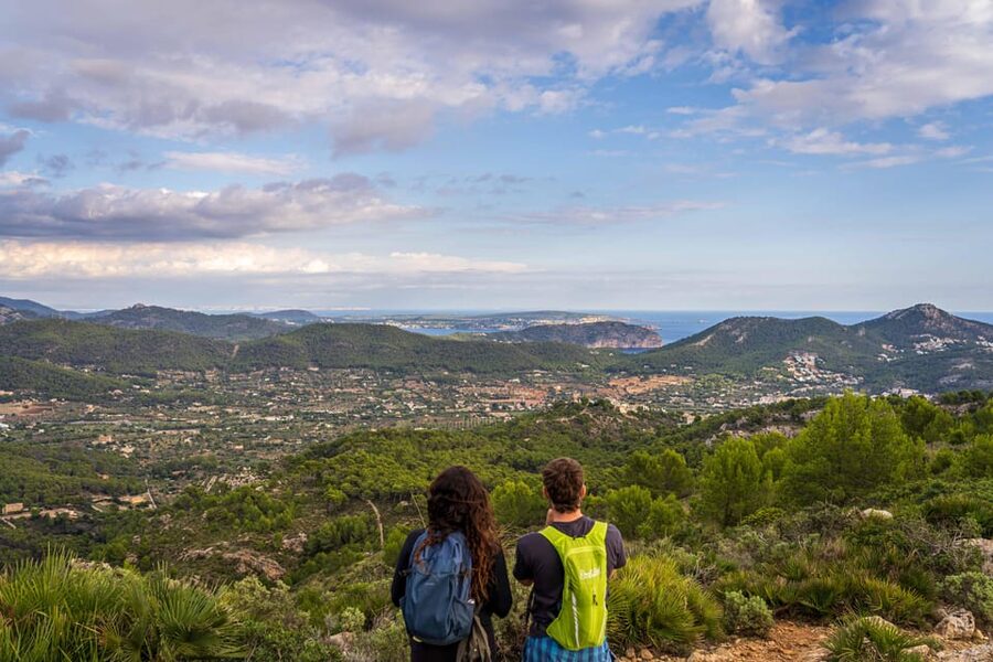 Port Andratx: Guided hiking tour into the sunset to Sant Elm - Starting at Port Andratx and walking toward Cap Vermell