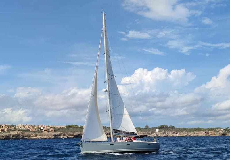 Portocolom, Mallorca: Shared Half-Day Sailing Trip - The first 15 minutes: safety before scenery