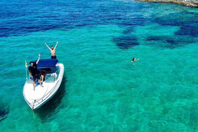 Private boat tour with snorkeling - Cala Comtesa: your first hour at anchor