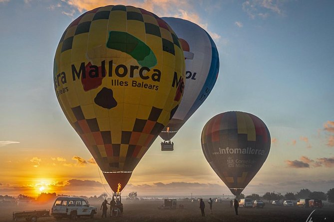 Private Exclusive Ballooning Experience for 4 over Mallorca - Sunrise over Mallorca from a private basket