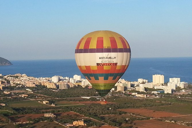 Private Hot Air Balloon Ride in Mallorca with Champagne and Snacks - Inflation, briefing, and the first lift
