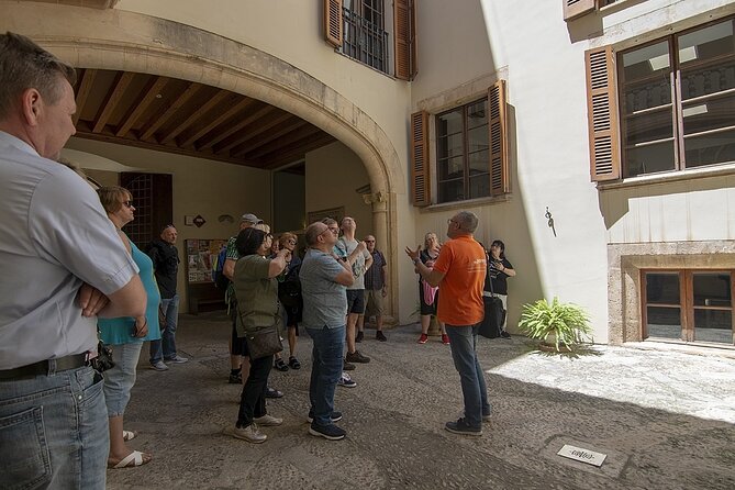 Private Tour: Palma de Mallorca Old Town - Almudaina Palace and Palma’s changing rulers
