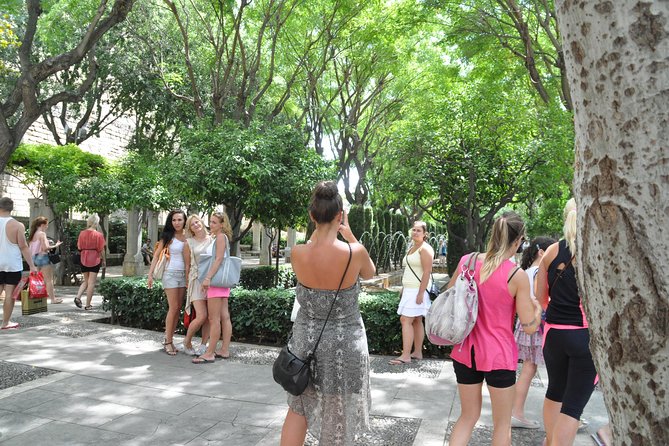 Private Tour: Palma de Mallorca Old Town - Santa Clara, the Arab Baths, and Modernist Palma