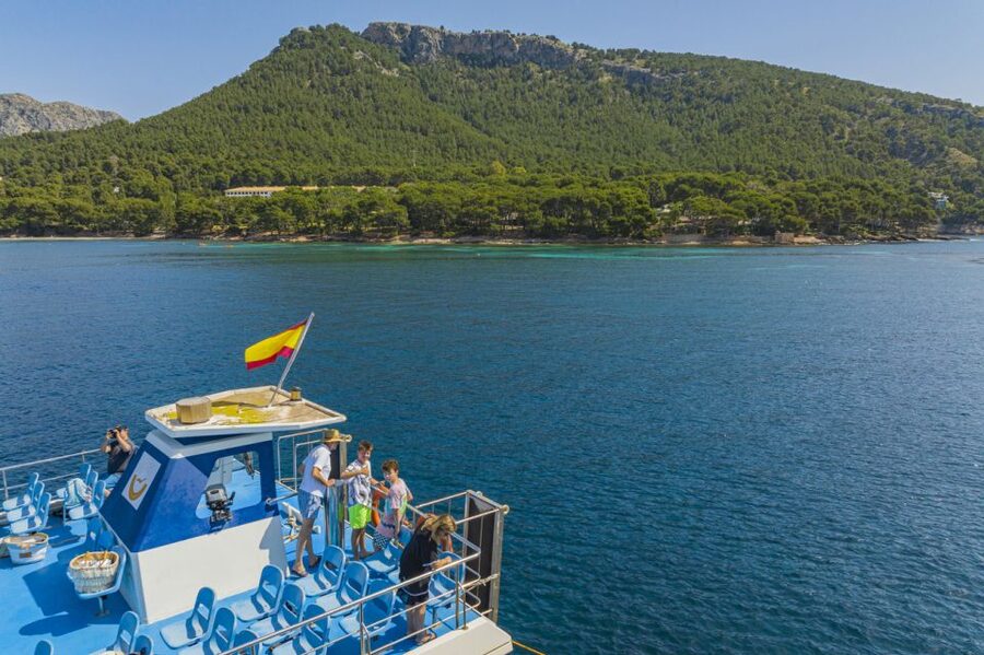 Puerto Pollença: Ferry to Formentor Beach - Why this ferry works as a Formentor day trip