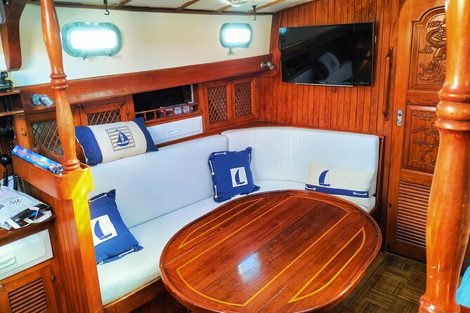 Sailing Flavors, Gastronomy and Relaxation at Sea - What the Boat Day Feels Like for Different Groups