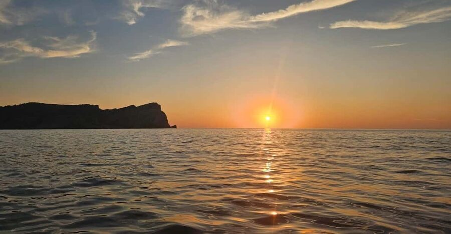 Sant Elm: Guided Kayak Sunset Tour with Picnic in a Cove - Paddling the coast at an easy pace