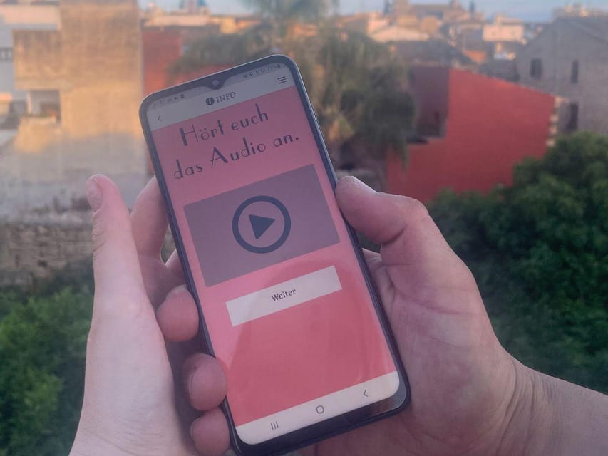 Santa Ponca: CoupleWalk, fun game and city walk for couples - The App and Its Four Language Options