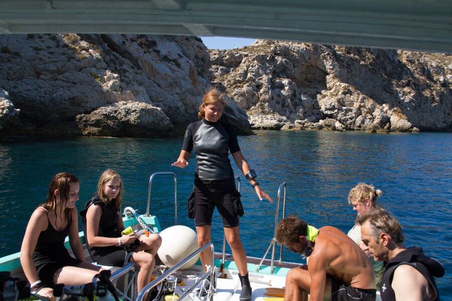 Santa Ponsa: Snorkeling Tour in a Marine Reserve - What you’ll see around the Malgrats Islands