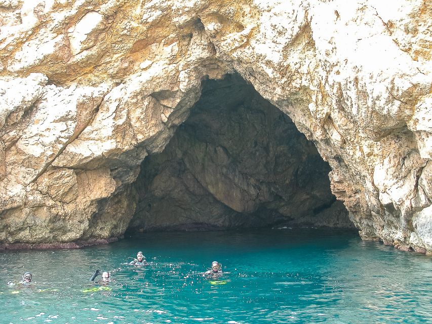 Santa Ponsa: Snorkeling Tour in a Marine Reserve - Getting ready with fins, mask, and neoprene