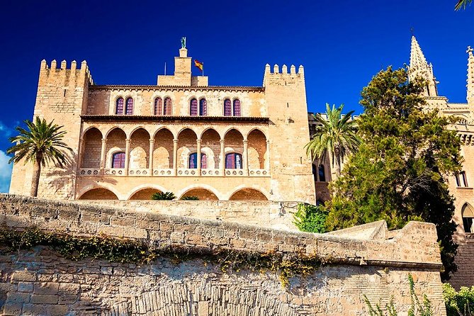 Self-Guided Audio Tour - The Kingdom of Mallorca - Beginning beneath Palma Cathedral