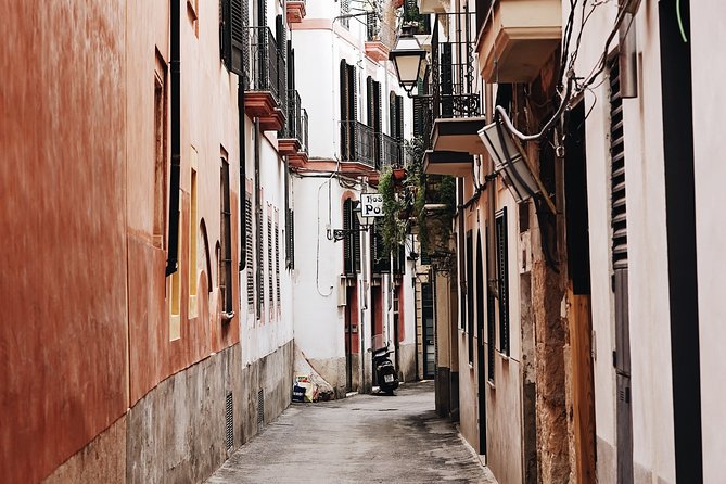 Self-Guided Audio Tour - The Legends of Palma - Following the Drac legend through Palma