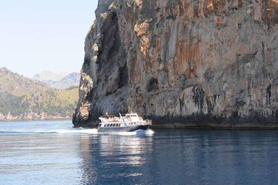 Sóller: Boat Trip to Sa Calobra and Torrent de Pareis - Walking through the Torrent de Pareis