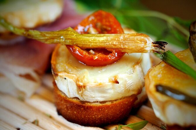 Spanish Cooking Class Palma meals+drinks 7 dishes Full meals - Food, wine, and the value of a three-hour evening