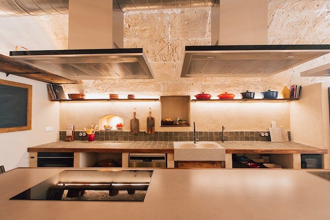 Spanish Cooking Experience in Mallorca - Preparing mixed paella as the main event