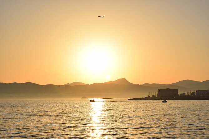 Sunset Tour Mallorca: Sunset boat trip with music & good atmosphere - Sunset views, with a warning about the clock