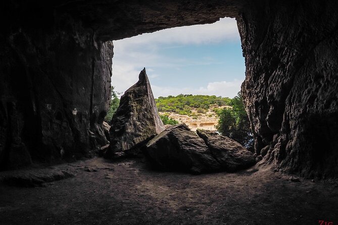 Tour Beach Portal Vells, Cave Portal Vells. - What is included, and what you still need to pack