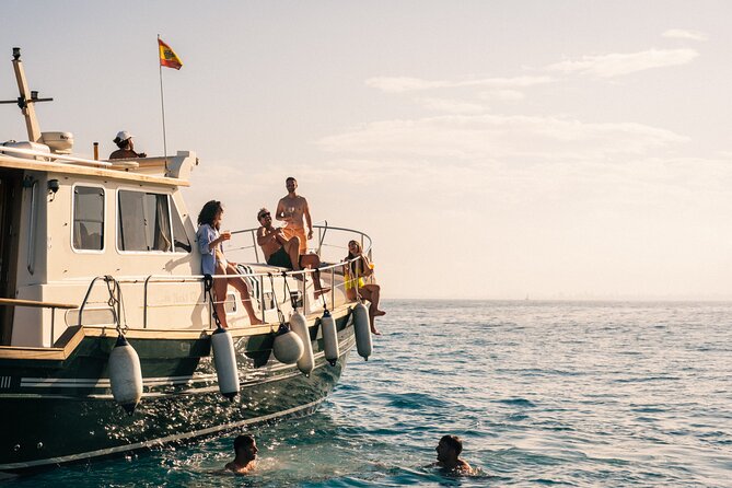 Traditional Boat Sailing Tour from Port of Palma - What the scenery offers on each route