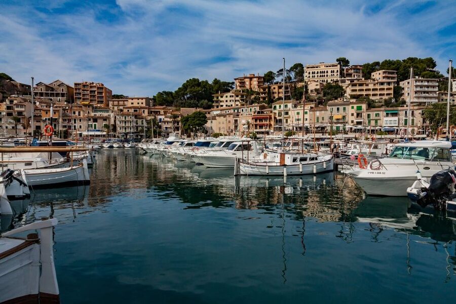Tramuntana Panorama Tour - Soller, Deiá, Valldemossa - The historic tram and Port de Sóller