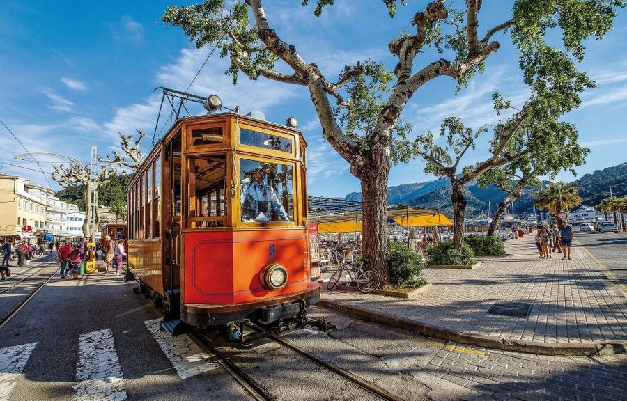 Tramuntana Panorama Tour - Soller, Deiá, Valldemossa - Timing, guide quality, and practical details