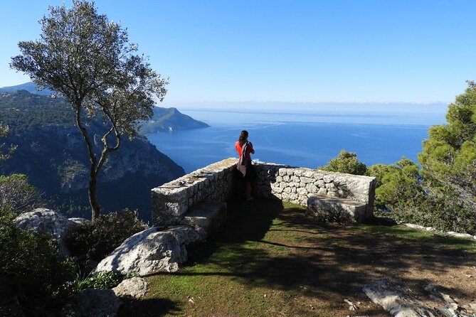 Valldemossa lookouts and S'Estaca - Lookouts built for noble guests and sea air