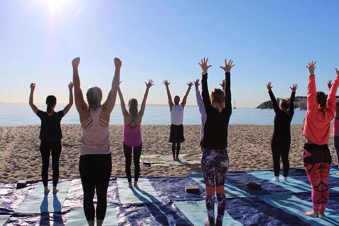 Yoga and Brunch on the beach - Breathing and meditation beyond the poses